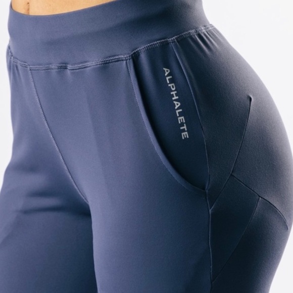 Women’s Alphalete Pro Elite Jogger in Mystic Blue - Picture 4 of 13